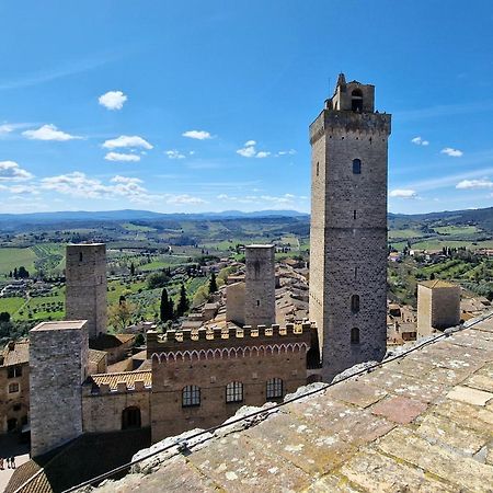 Torre Salvucci Maggiore Medieval Tower Experience San Gimignano Exteriör bild