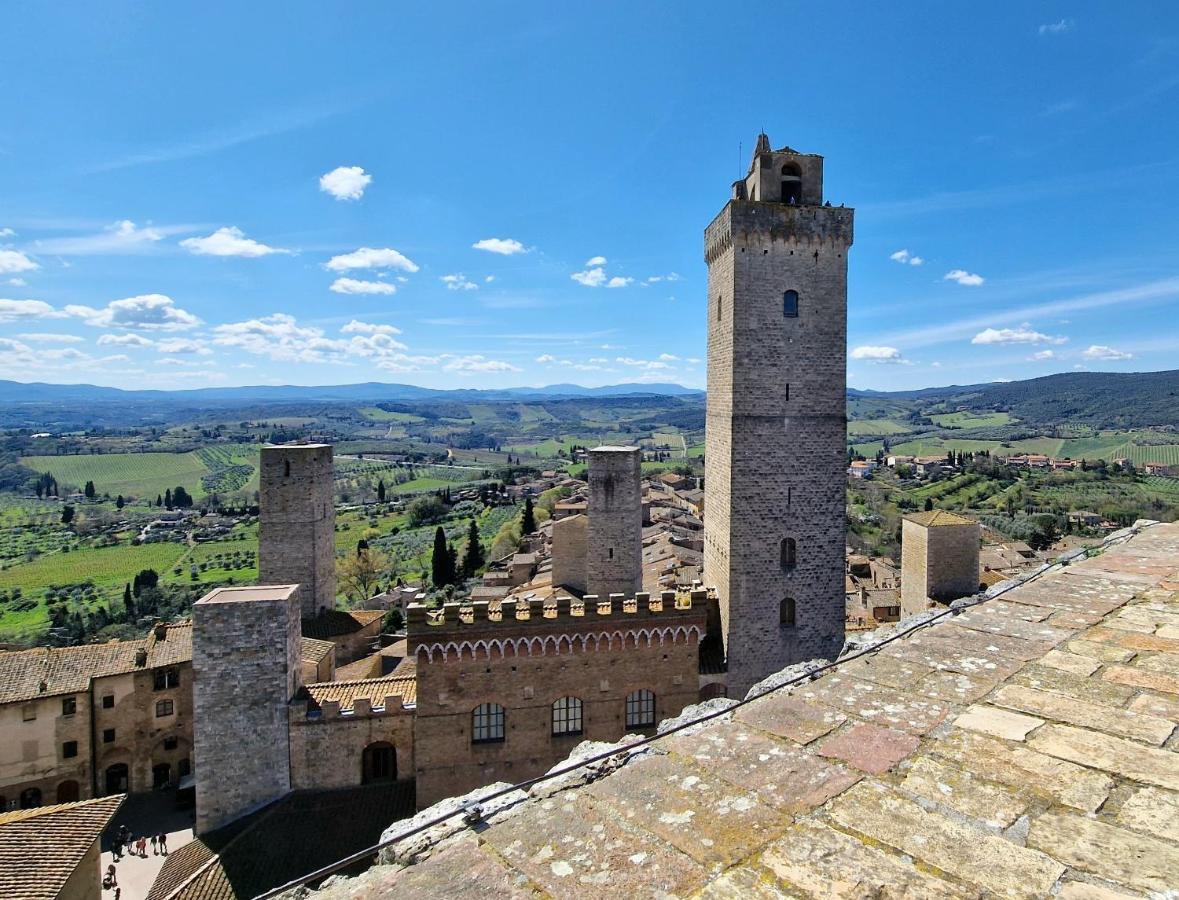 Torre Salvucci Maggiore Medieval Tower Experience San Gimignano Exteriör bild